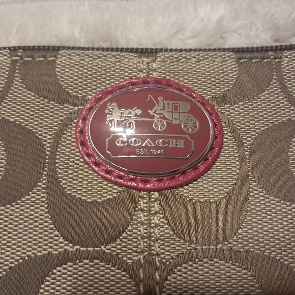 COACH Wristlet Corner Zip Signature Khaki Berry Pink Leather - Picture 4 of 5